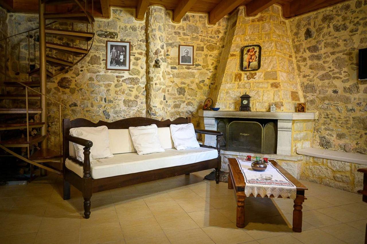 Traditional Stone Mezonete Krousonas  エクステリア 写真
