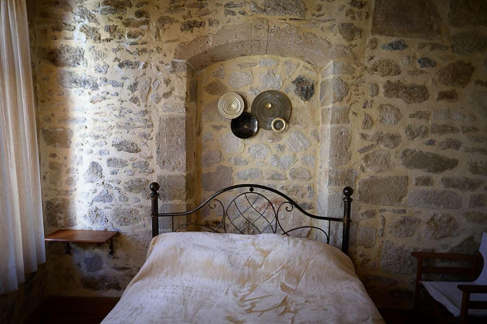 Traditional Stone Mezonete Krousonas  エクステリア 写真