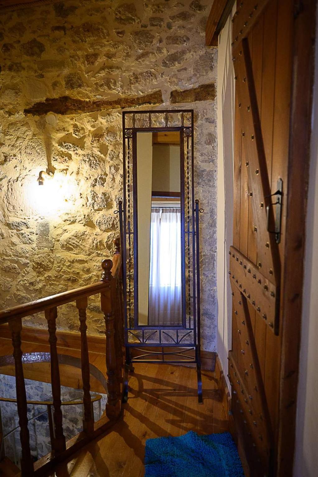 Traditional Stone Mezonete Krousonas  エクステリア 写真
